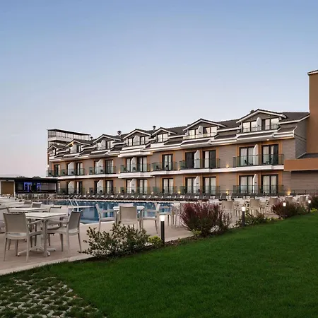 Ramada By Wyndham Pamukkale Thermal מלון