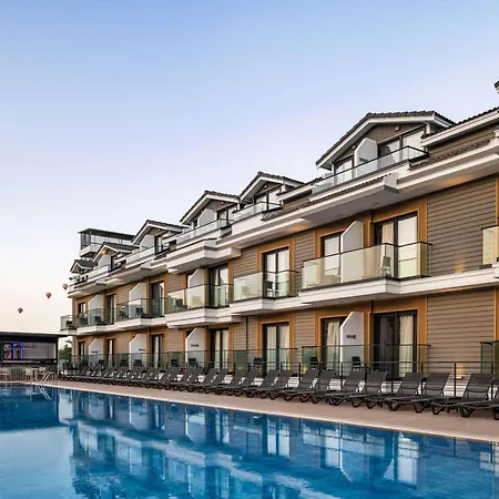 Ramada By Wyndham Pamukkale Thermal מלון דניזלי