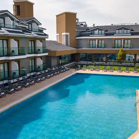 Ramada By Wyndham Pamukkale Thermal מלון דניזלי