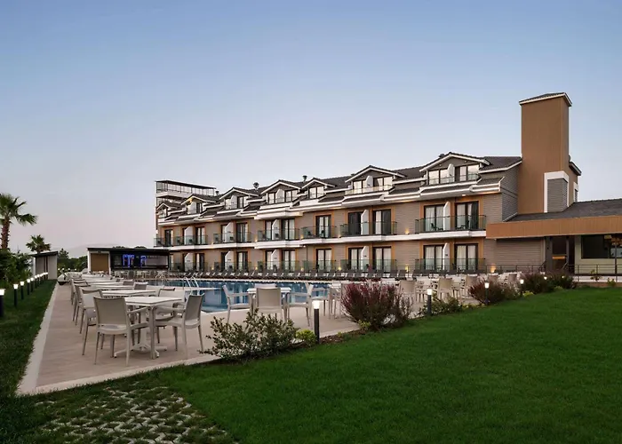 Ramada By Wyndham Pamukkale Thermal מלון
